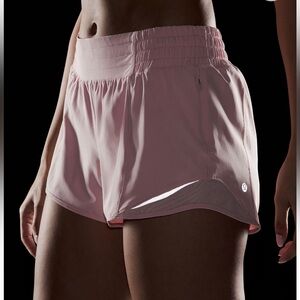 Lululemon Hotty Hot Short 2.5”